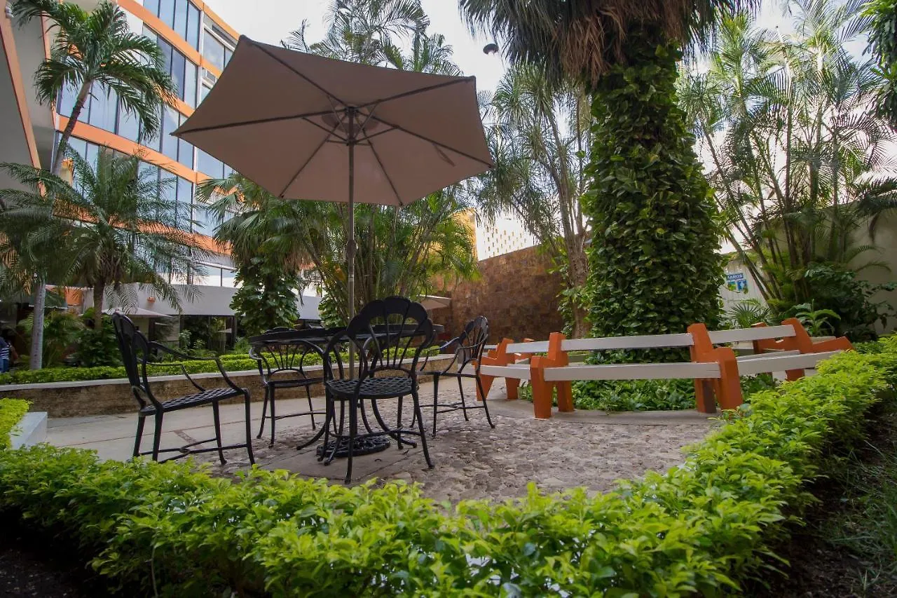 Hotel Ambassador ميريدا